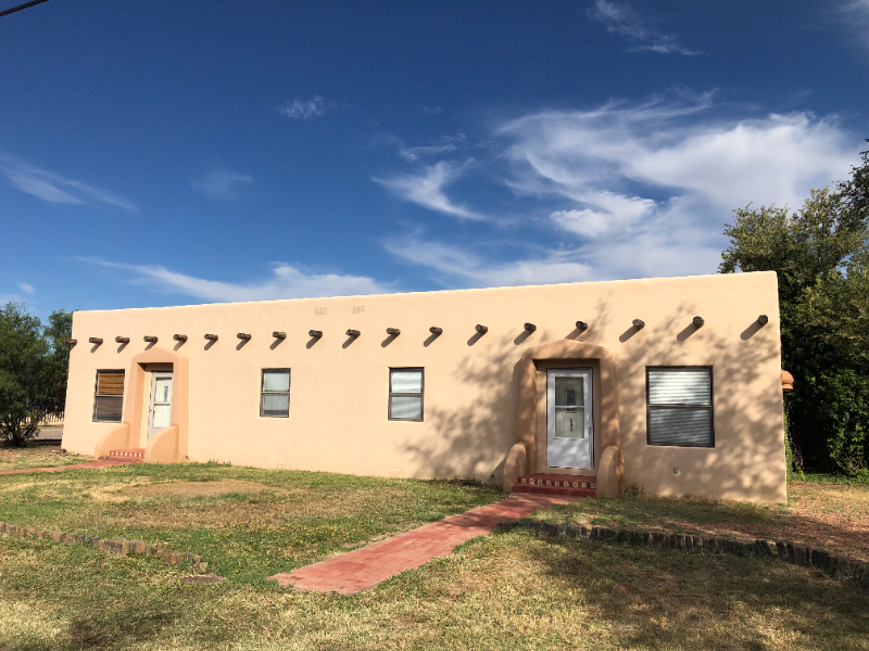 Alpine Apartment: 201 E Ave B