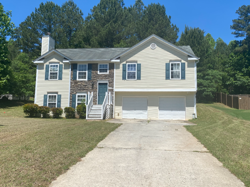 Douglasville House: 280 Bridgestone Ln
