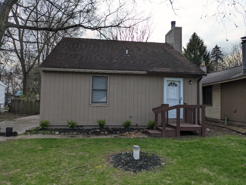 Wixom House: 1465 Wren St