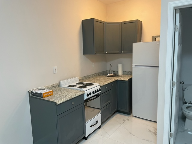 Hollywood Apartment: 1020 N 18th Ct