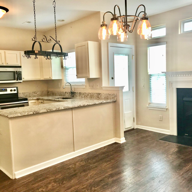 Cornelius House: 18626 Oakhurst Blvd, Cornelius NC