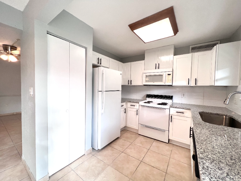 Gainesville Condo: 2811 SW Archer Rd