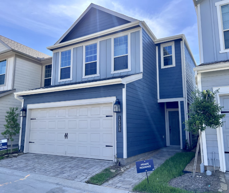 Houston House: 10408 Marston Vineyard Dr