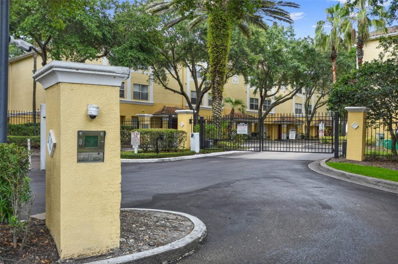 Maitland Townhome: 1618 Legacy Park Dr