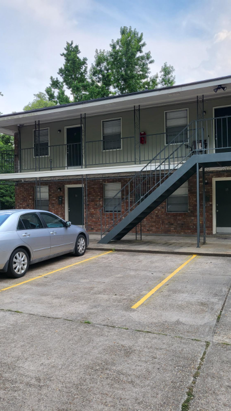 Zachary Apartment: 4114 Florida Street