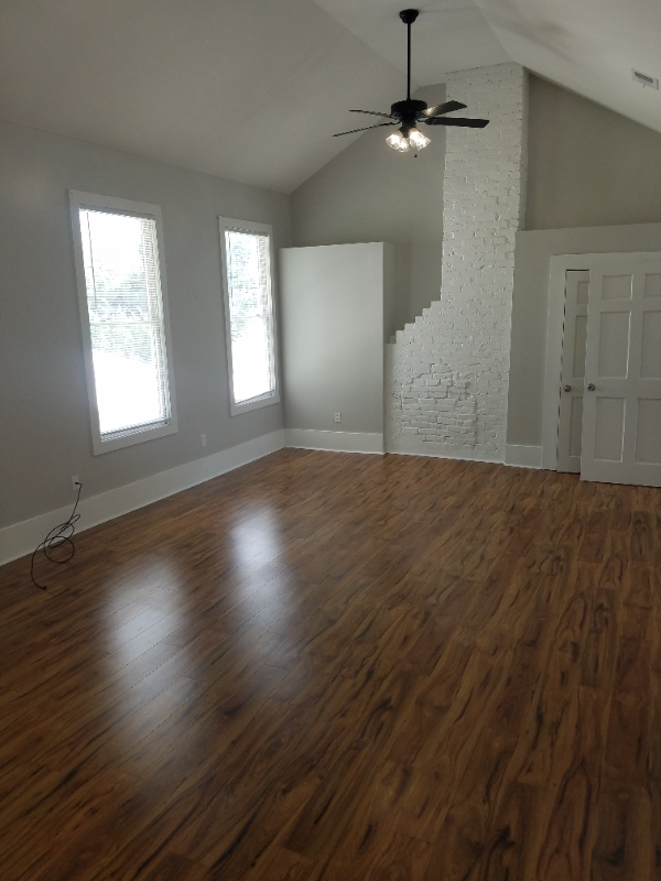 Savannah Townhome: 307 W 41st St