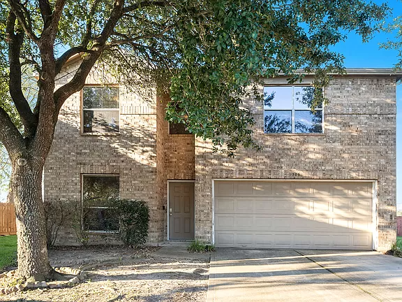 Houston House: 506 Salma Ct