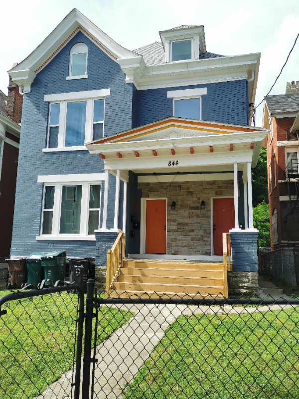 Cincinnati Apartment: 844 Oak St