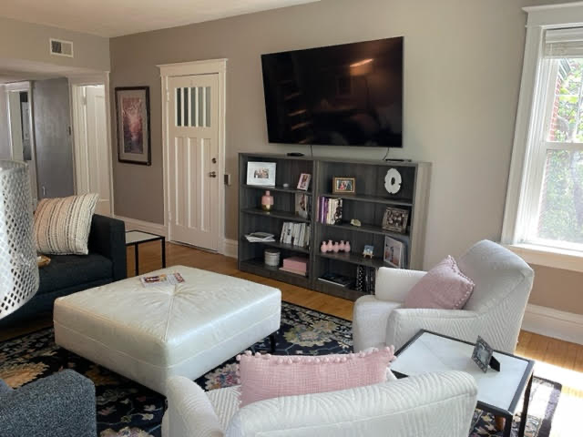 CLAYTON Condo: 6301 Southwood Ave