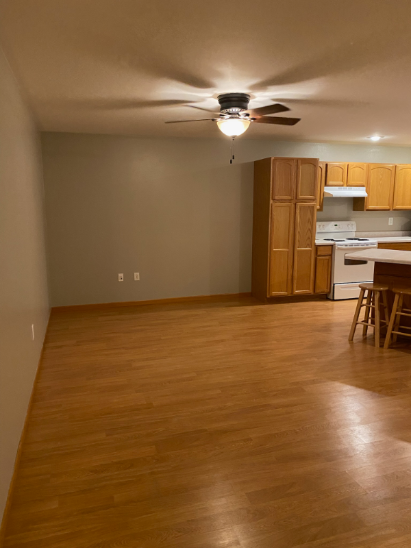 Decorah Apartment: 305 W Water St