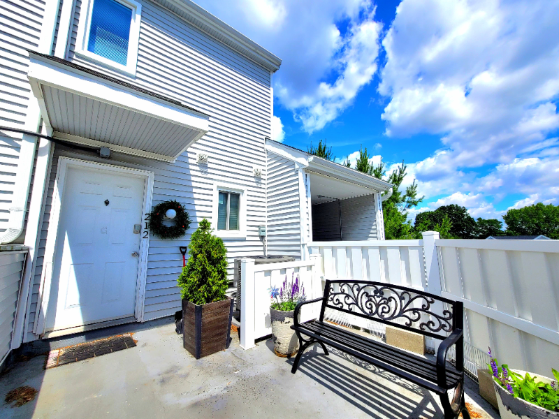 Boston Townhome: 391 Hyde Park Ave APT