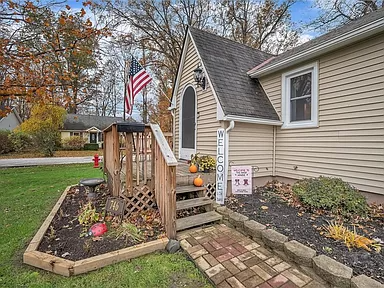 Eastlake House: 746 E 342nd St