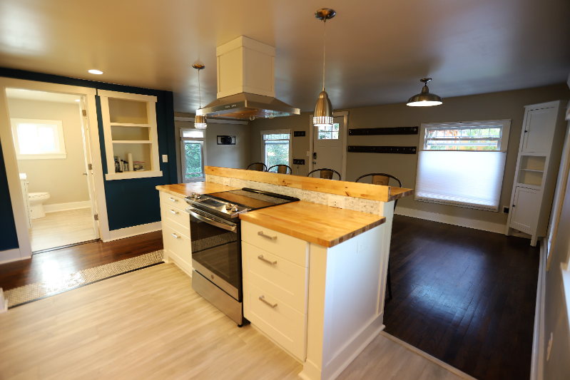 Seattle House: 10007 35th Ave SW