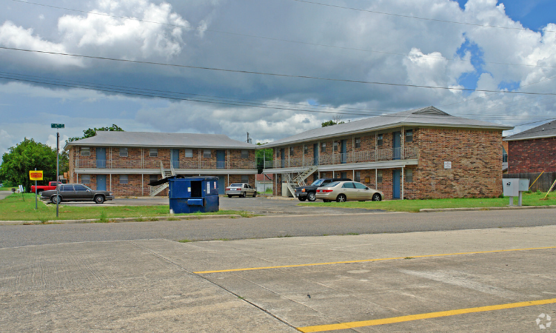 Copperas Cove Apartment: 101 N 3rd St.