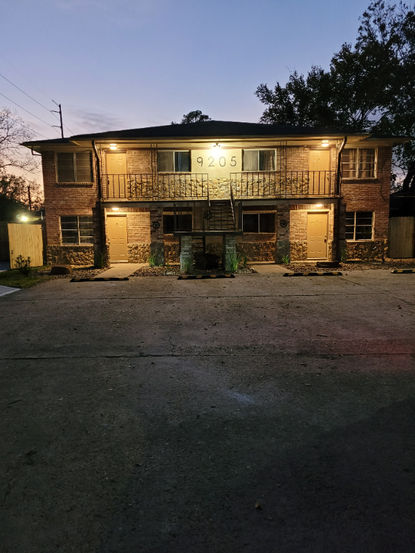 Houston Multiplex: 9205 Allwood