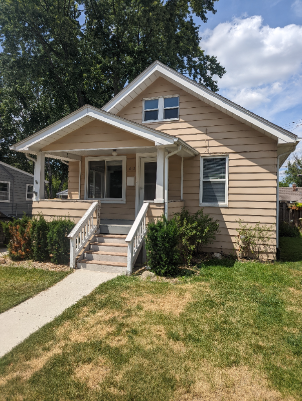 Royal Oak House: 612 Louis Ave