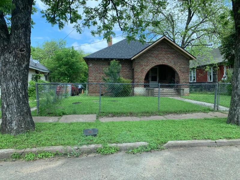waco House: 1517 N 11th